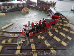 龍之盈游樂(lè )廣州展會(huì )新品首發(fā)_二代軌道小火車(chē)